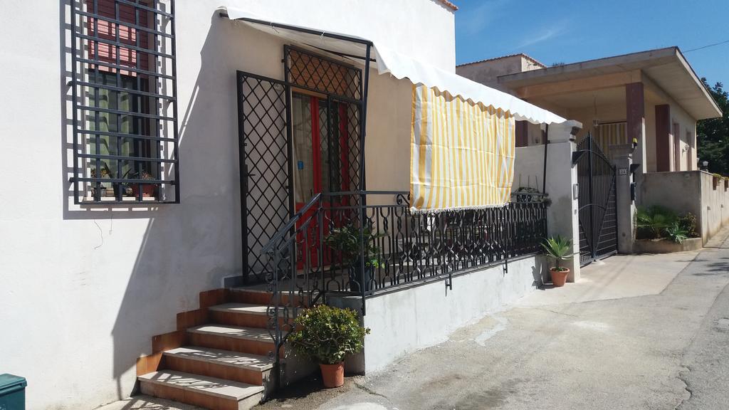 Casa Bianca da Giusy Guest House Birgi Vecchi Bagian luar foto
